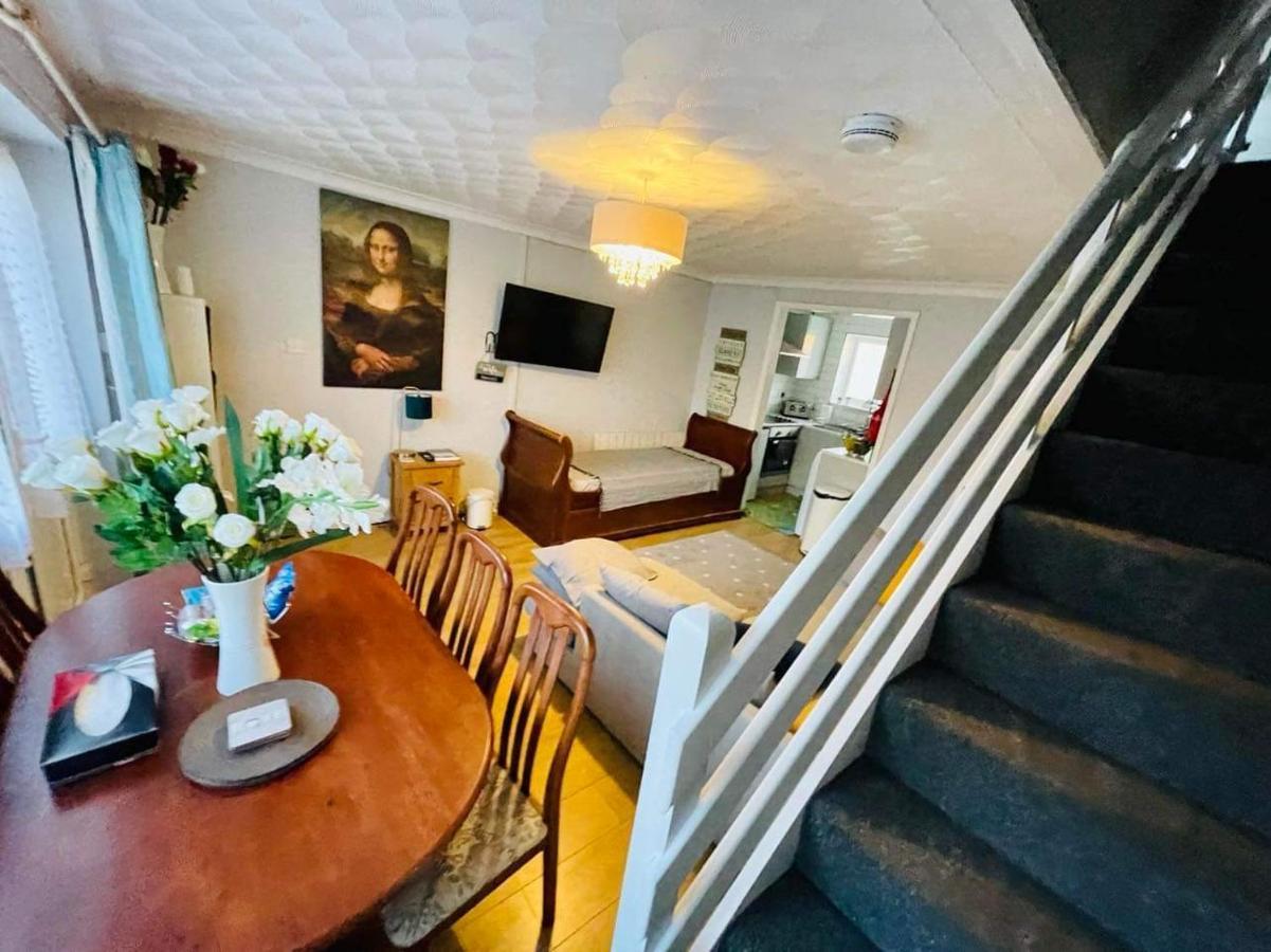 Villa Sea View 3-Bed Heated Pool Eat Bar Kids Park Lowestoft Exteriör bild
