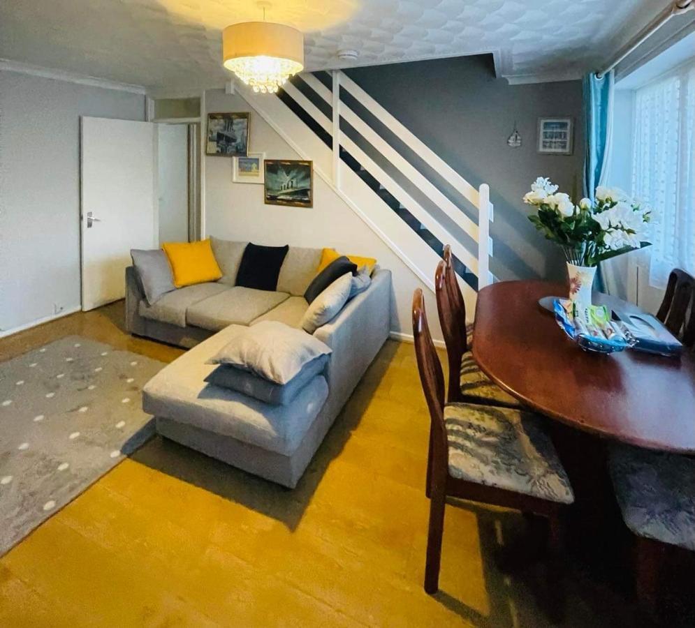 Villa Sea View 3-Bed Heated Pool Eat Bar Kids Park Lowestoft Exteriör bild