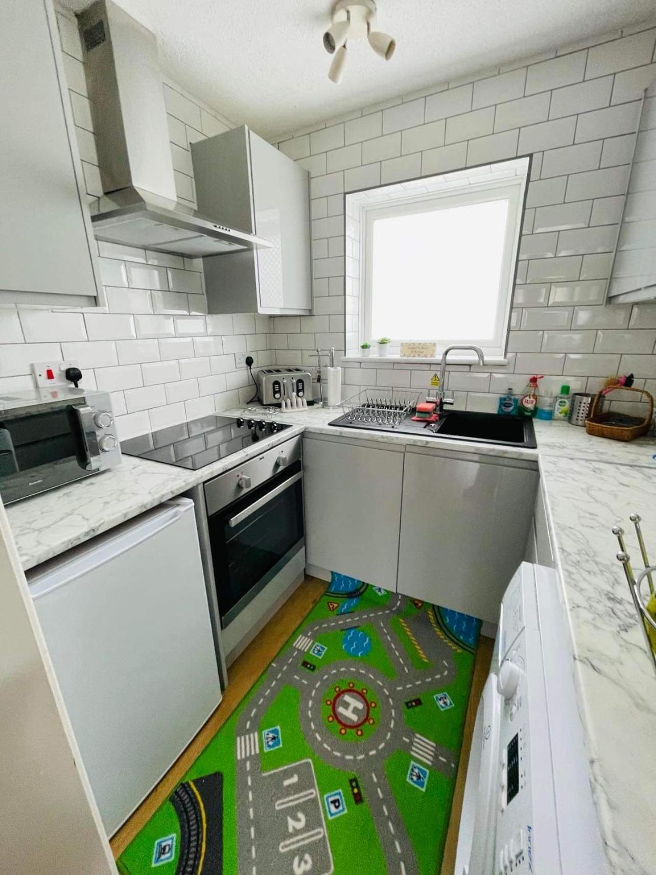 Villa Sea View 3-Bed Heated Pool Eat Bar Kids Park Lowestoft Exteriör bild