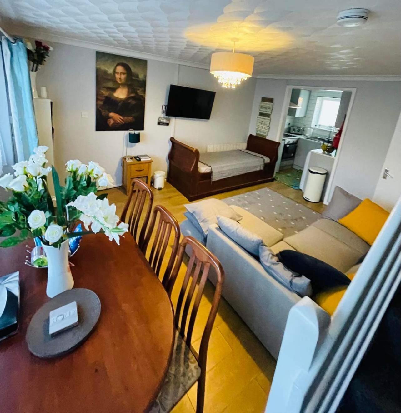 Villa Sea View 3-Bed Heated Pool Eat Bar Kids Park Lowestoft Exteriör bild